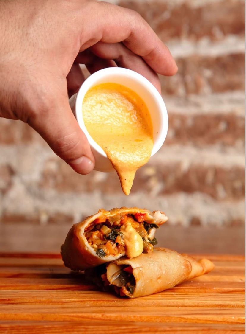 UN CAFÉ GRATIS POR PERSONA