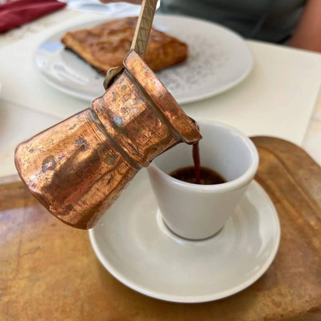 COMPRA 1 CAFÉ Y TE LLEVAS OTRO